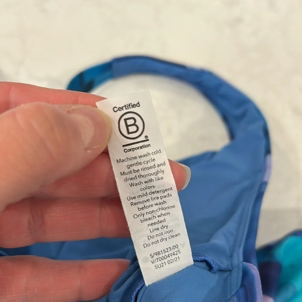 NWT Athleta Malibu Printed One Piece Swimsuit Women’s Medium